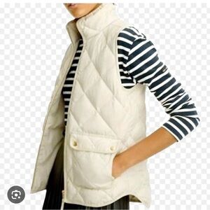J Crew puffer vest. Cream Size Medium. Brand new never worn!